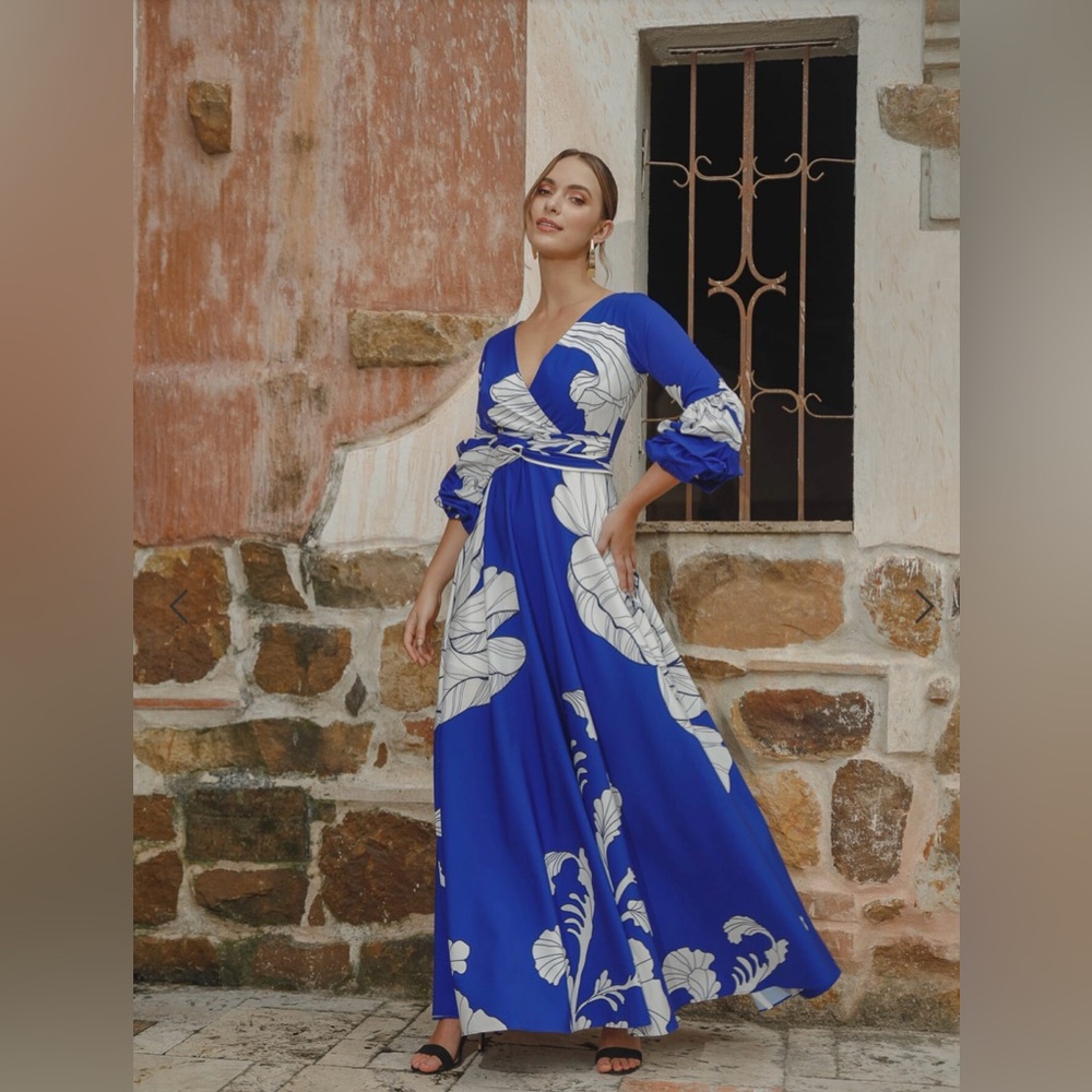 New Maxi Dress Size S, by Natykas Boutique